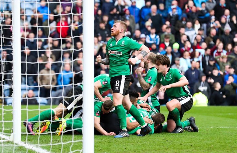 Lincoln City vs Chelsea - English Football League Cup Prediction