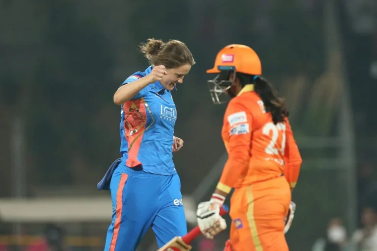Mumbai Indians Women vs Gujarat Giants Women
